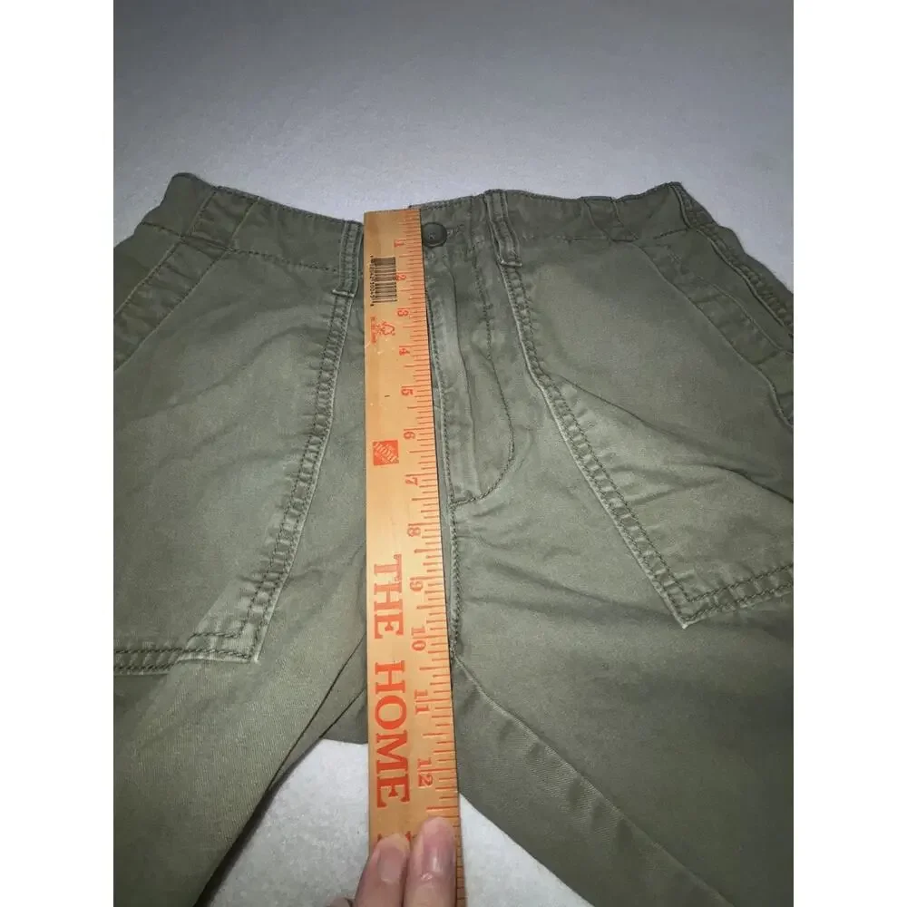 Old Navy Shorts Women’s Green Size 31 Lived-In Straight Utility Cotton